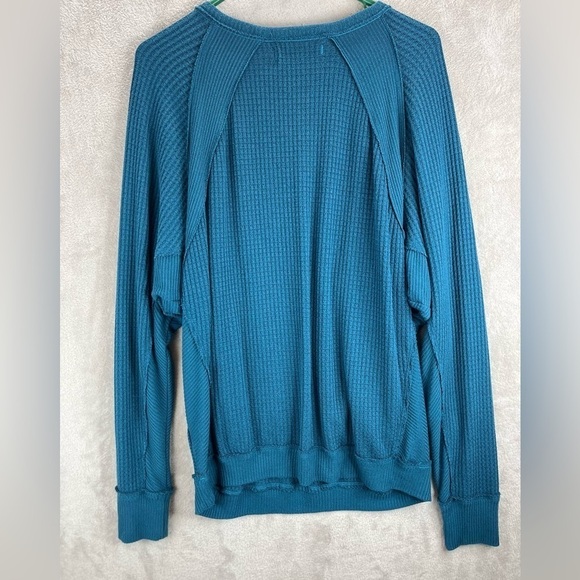WE THE FREE Aqua Thermal Shirt Large Top Long Sleeve Oversized Slouchy Raw Hem - Picture 8 of 12